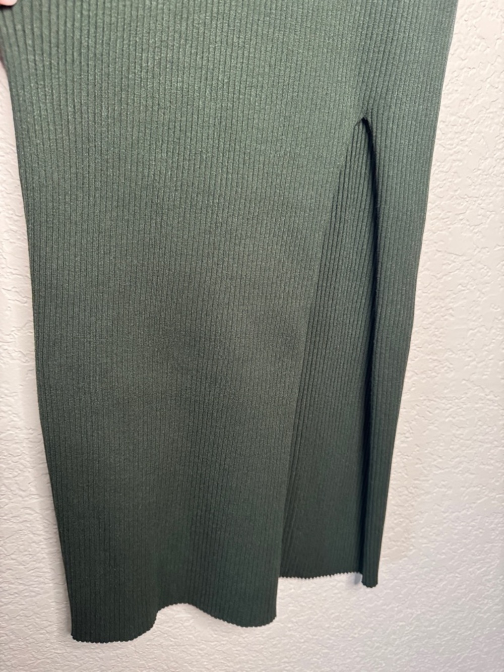 Wilfred Aritzia Knit Ribbed Dress Alchemy Hunter Green Scarab Medium Side Slit - Picture 4 of 8